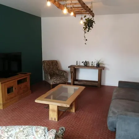 Chez Henri بيت للعطل ليزيربييه